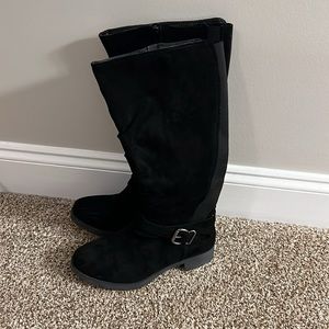 Boots for kids size 7